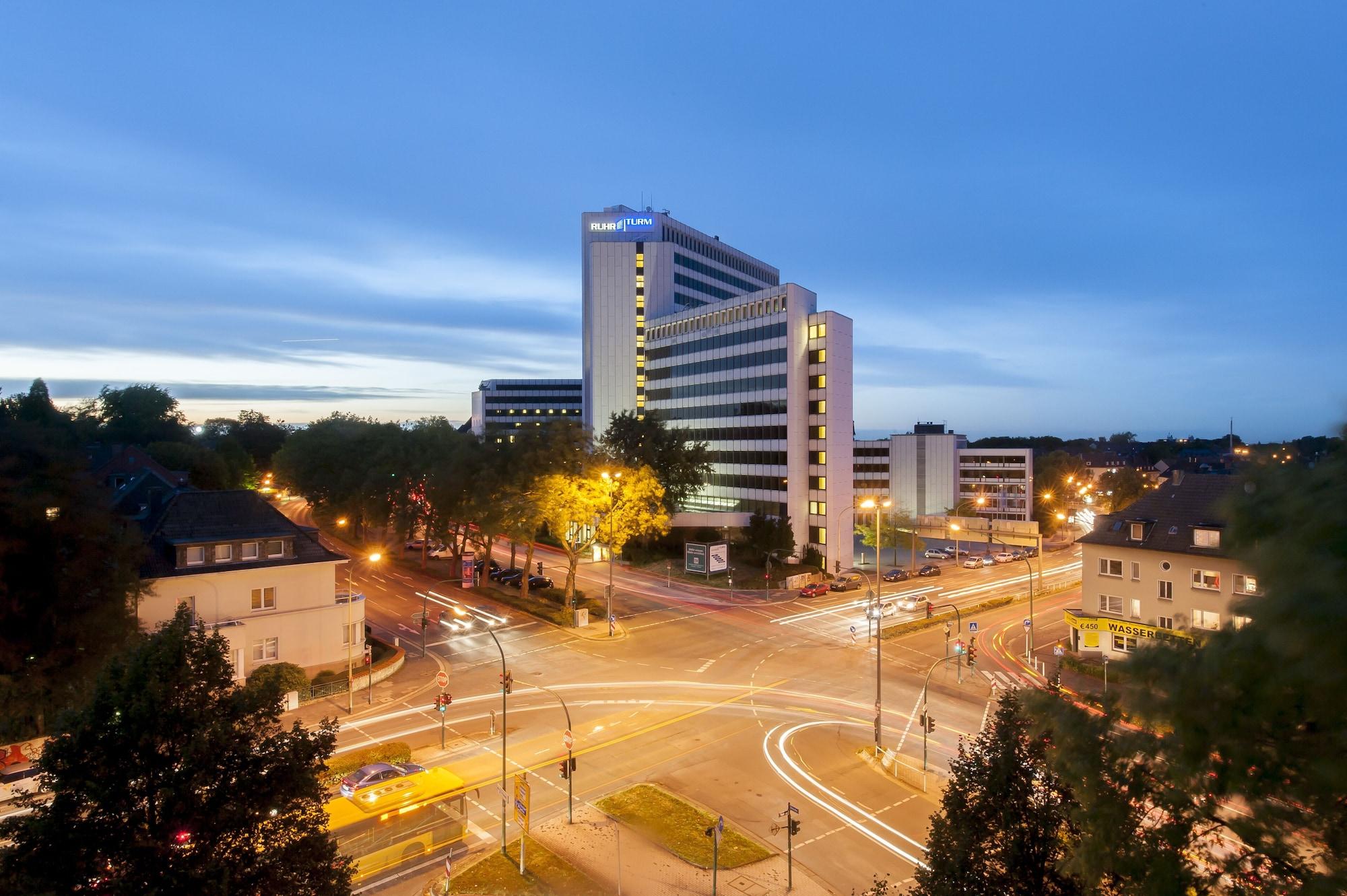 Webers - Das Hotel Im Ruhrturm Essen Exterior photo